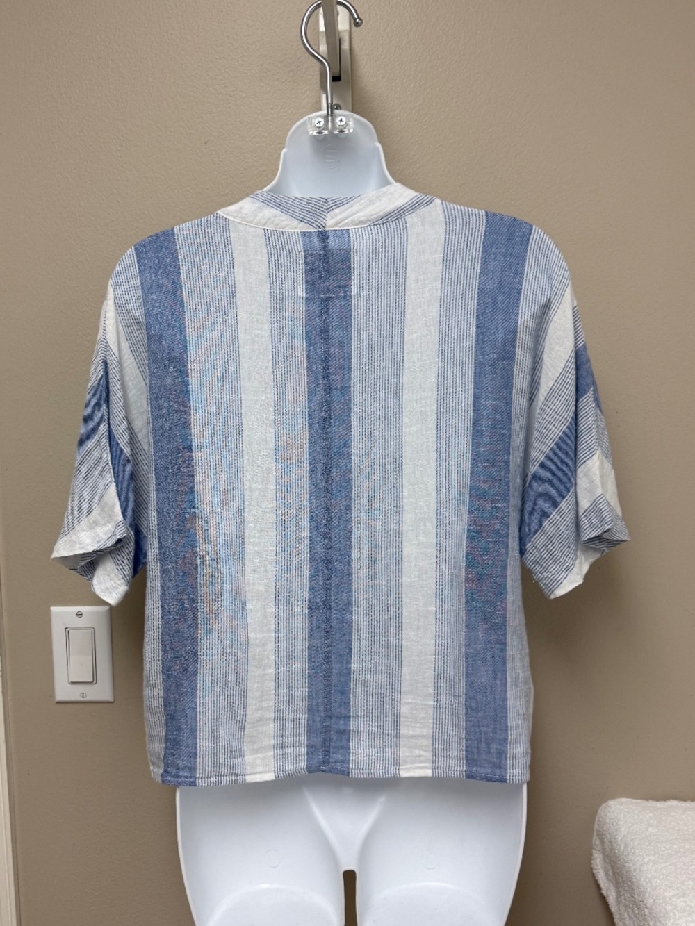 Rails Thea Striped Tie Front Top Linen Blend Blue Nevis Stripe Print Size XS - Picture 6 of 14